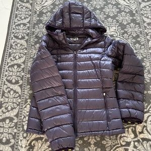 Aritiza light puffer